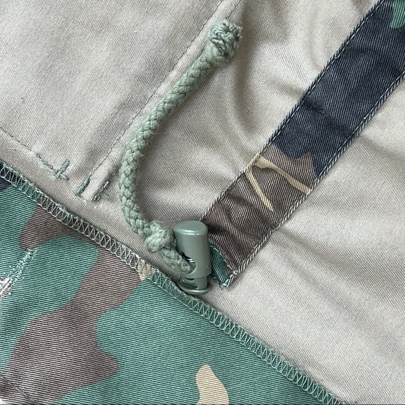 Urban Outfitters Cargo Jacket - Picture 10 of 12